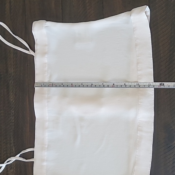 CHANEL 100% silk top CC buttons on the back size 40 - Picture 11 of 12